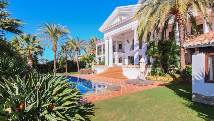 Palatial style villa in Sierra Blanca - Villa for sale in Sierra Blanca, Marbella Golden Mile