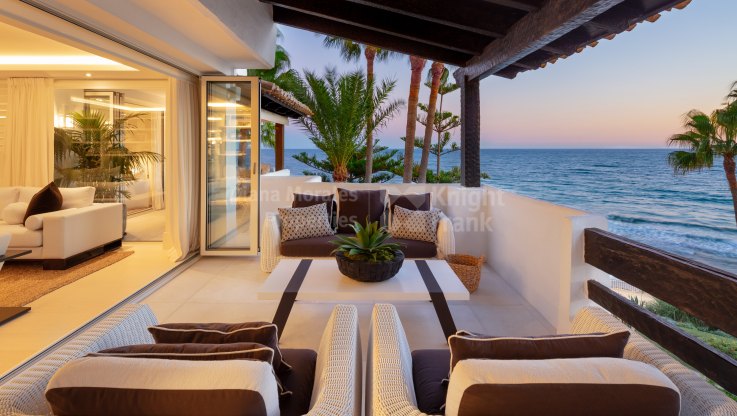 Wonderful duplex on the beachfront - Duplex for sale in Marina de Puente Romano, Marbella Golden Mile
