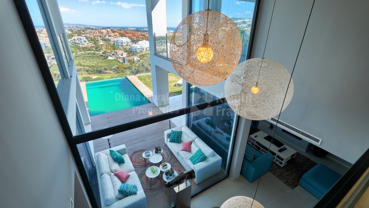 Villa moderna con vistas panorámicas - Villa en venta en Nueva Atalaya, Estepona