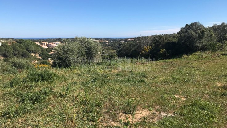 Parcela con vistas al mar en venta en Sotogrande - Parcela en venta en Almenara, Sotogrande