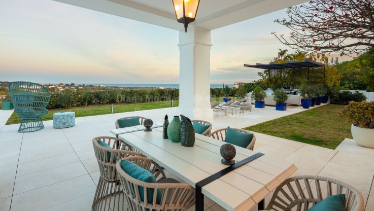 Frontline golf modern villa in Los Flamingos - Villa for sale in Los Flamingos Golf, Benahavis