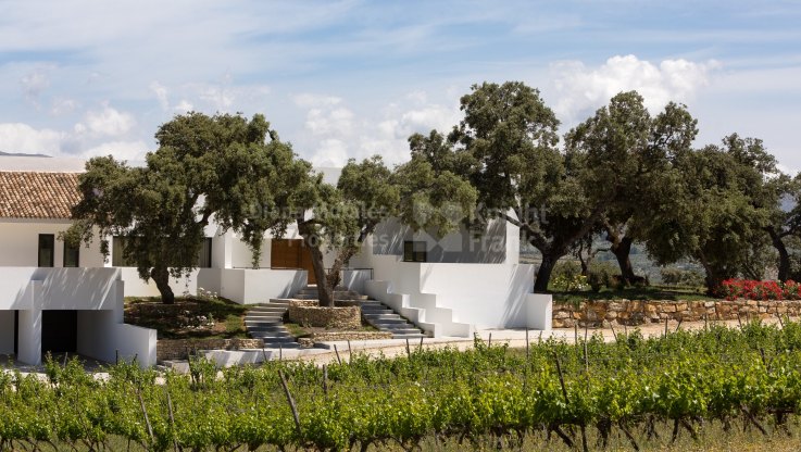 Villa for sale within Wine and Country Club - Villa for sale in Ronda