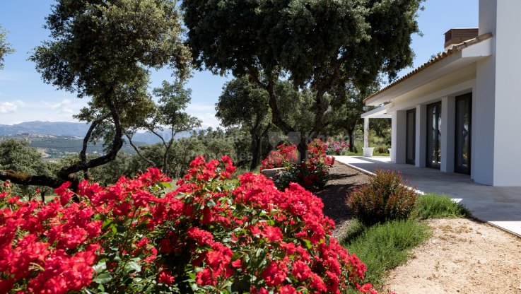 Villa for sale within The Wine and Country Club - Villa for sale in Ronda