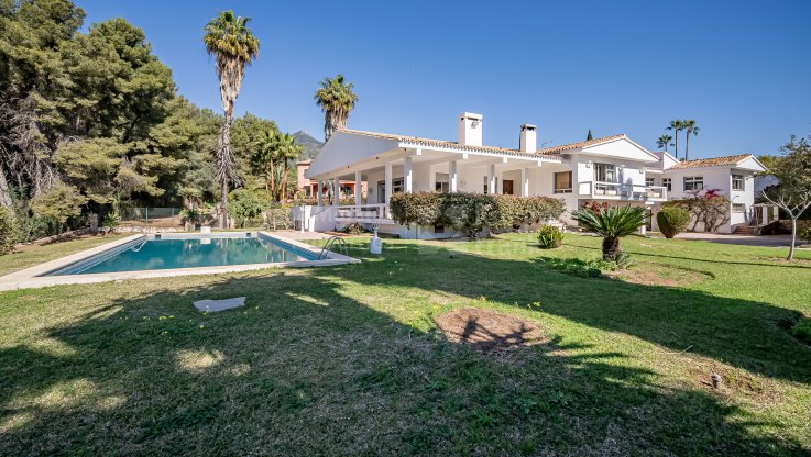 Villa avec vue imprenable sur un grand terrain - Villa à vendre à El Mirador, Marbella