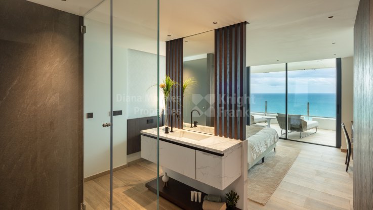Apartamento en esquina con vistas espectaculares - Apartamento en venta en Torre Real, Marbella Este