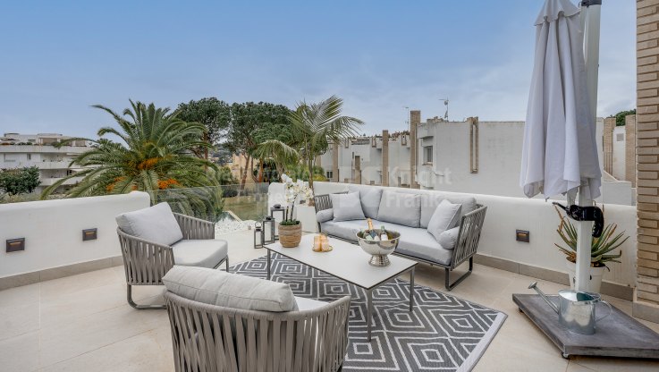 Penthouse contemporain dans la Golf Valley - Appartement Terrasse à vendre à Miragolf, Nueva Andalucia