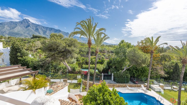 Townhouse in an excellent location, Golden Mile - Town House for sale in Ancon Sierra, Marbella Golden Mile