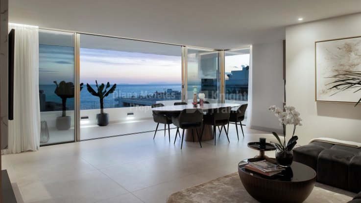 Красивая квартира с видом на море и пристань для яхт - Пентхаус на продажу в Marbella Centro, Марбелья