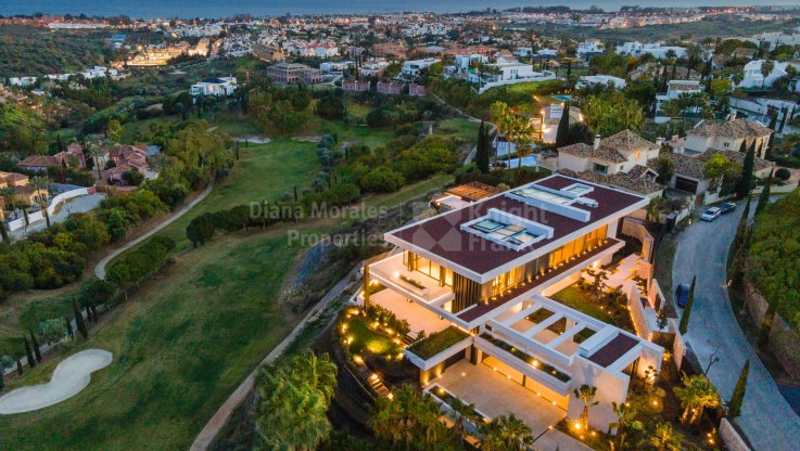 Außergewöhnliche Villa in erster Linie des Golfs - Villa zum Verkauf in Los Flamingos Golf, Benahavis