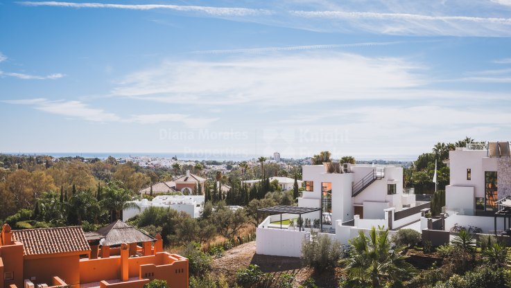 Duplex penthouse dans la vallée du golf - Penthouse duplex à vendre à La Cerquilla, Nueva Andalucia