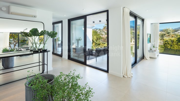Contemporary design villa in Las Brisas - Villa for sale in Las Brisas, Nueva Andalucia