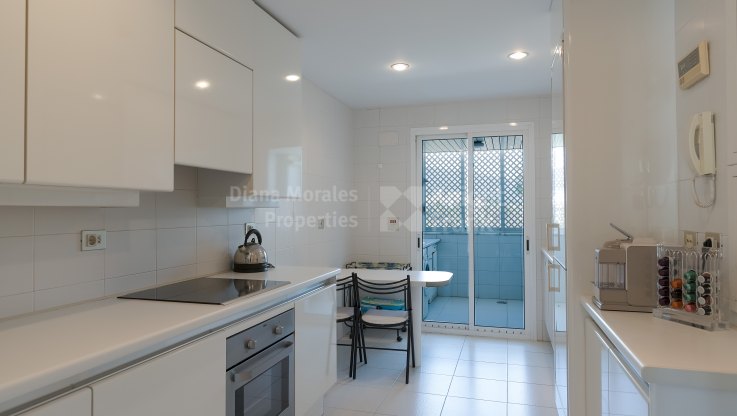Luxury front line beach penthouse - Duplex Penthouse for sale in Los Granados, Marbella - Puerto Banus