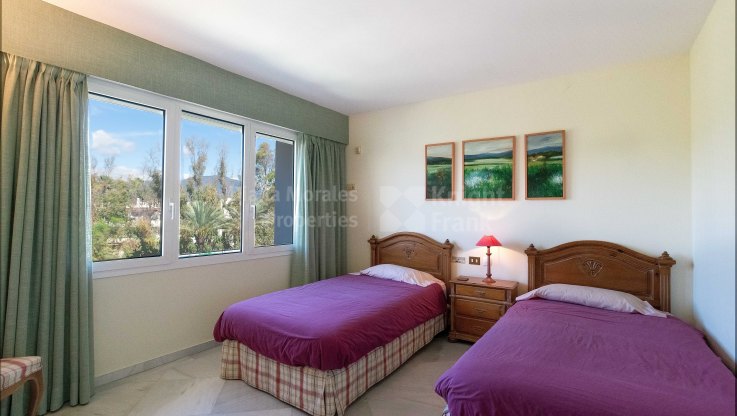Penthouse de luxe en première ligne de plage - Penthouse duplex à vendre à Los Granados, Marbella - Puerto Banus