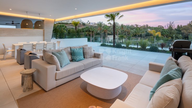 Luxuriöses Duplex mit großer Terrasse an der Goldenen Meile - Doppelhaus zum Verkauf in Marbella Goldene Meile