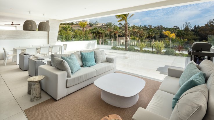Luxuriöses Duplex mit großer Terrasse an der Goldenen Meile - Doppelhaus zum Verkauf in Marbella Goldene Meile