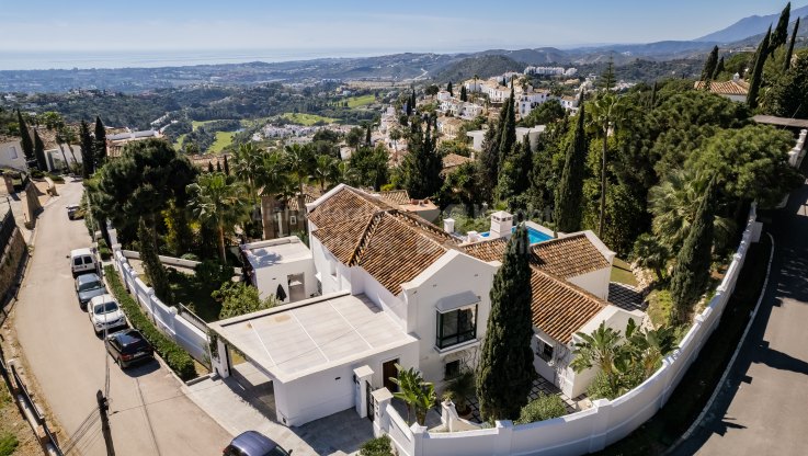 Preciosa villa de estilo mediterráneo en El Madroñal - Villa en venta en El Madroñal, Benahavis