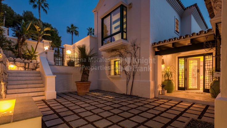 Preciosa villa de estilo mediterráneo en El Madroñal - Villa en venta en El Madroñal, Benahavis