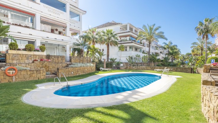 Erdgeschosswohnung zum Verkauf in Las Cañas Beach, Marbella Goldene Meile