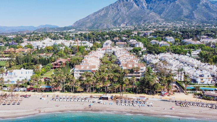 Beautiful ground floor flat in front line beach complex on the Golden Mile - Ground Floor Apartment for sale in Las Cañas Beach, Marbella Golden Mile
