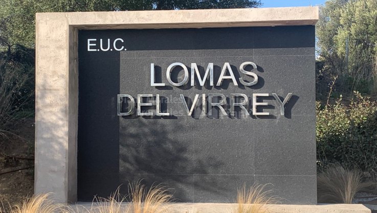 Современная вилла в Ломас-дель-Виррей - Вилла на продажу в Золотая Миля