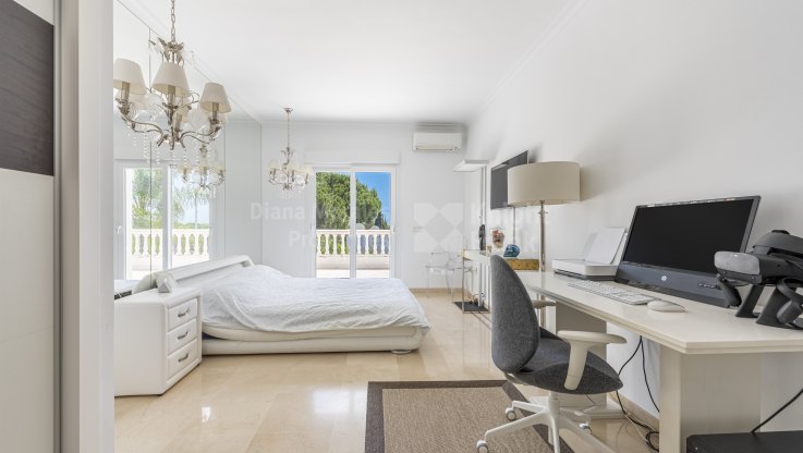 Villa avec vue sur la mer à vendre à Nagueles - Villa à vendre à Nagüeles, Marbella Golden Mile