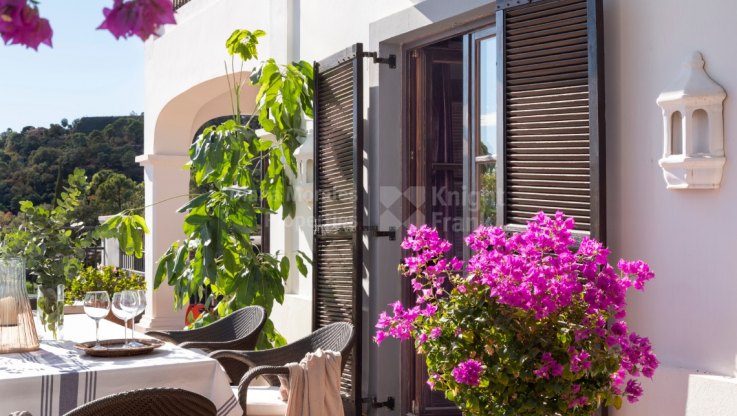 Preciosa casa de estilo tradicional en El Madroñal - Villa en venta en El Madroñal, Benahavis