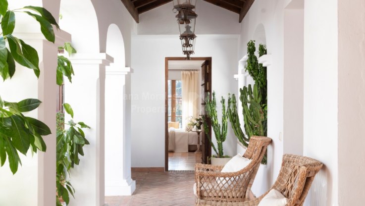 Preciosa casa de estilo tradicional en El Madroñal - Villa en venta en El Madroñal, Benahavis