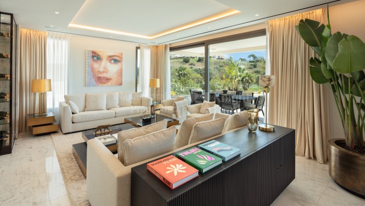 Stunning penthouse with sea views on the Golden Mile, Marbella - Duplex Penthouse for sale in Marbella Golden Mile