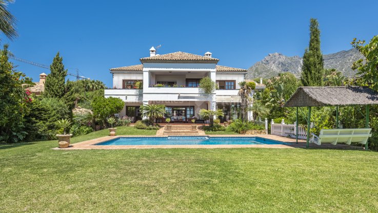 Villa mit Meerblick in Altos Reales zu verkaufen - Villa zum Verkauf in Altos Reales, Marbella Goldene Meile