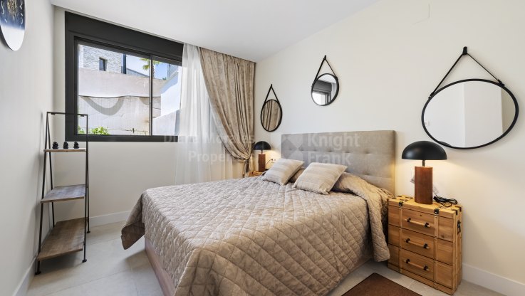 Appartement flambant neuf avec vue sur la mer en première ligne de golf - Appartement rez de chaussée à vendre à Cabopino, Marbella Est