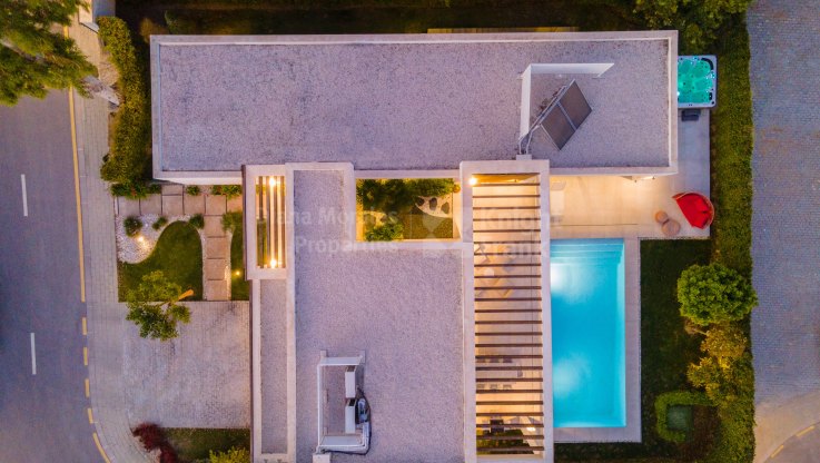 Einstöckiges Haus in einer eingezäunten Urbanisation - Villa zum Verkauf in Atalaya, Estepona