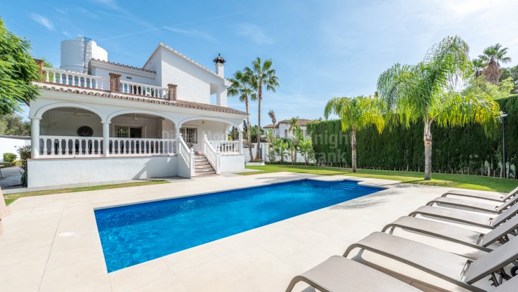 Encantadora villa en Nueva Andalucía - Villa en alquiler en Atalaya de Rio Verde, Nueva Andalucia