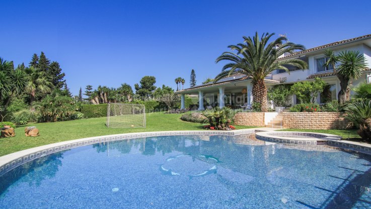 Villa zu verkaufen in der Goldenen Meile - Villa zum Verkauf in Marbella Goldene Meile