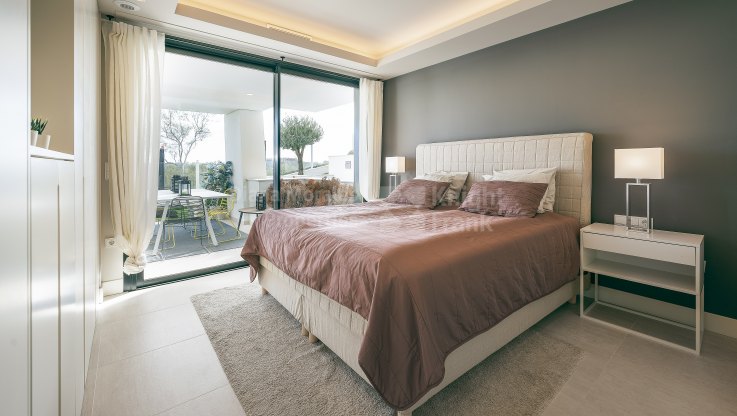 Apartamento en planta baja con vistas al mar - Apartamento Planta Baja en venta en Nueva Andalucia