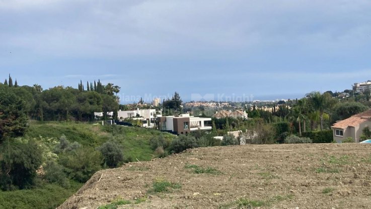 Plot of land with project and licence for villa in Haza del Conde - Plot for sale in Haza del Conde, Nueva Andalucia