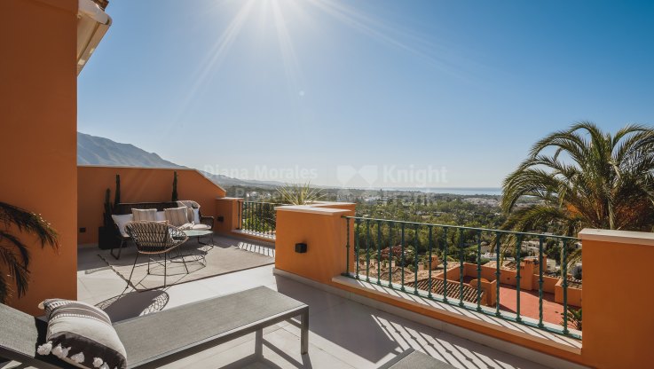 Maravilloso ático dúplex con vistas al mar - Duplex en venta en Les Belvederes, Nueva Andalucia