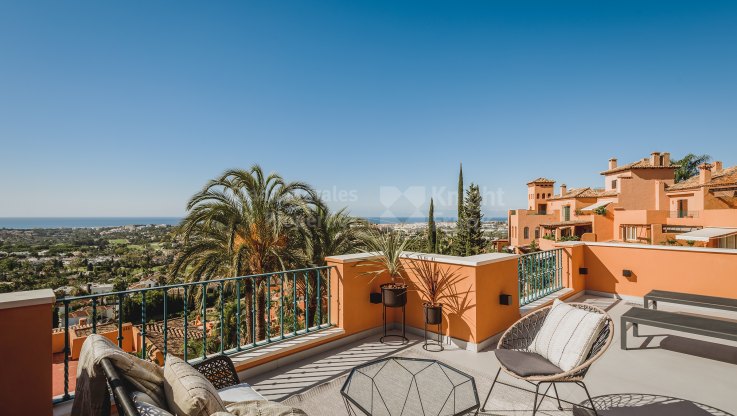 Maravilloso ático dúplex con vistas al mar - Duplex en venta en Les Belvederes, Nueva Andalucia