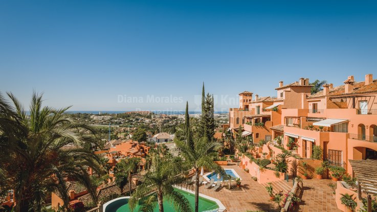Wonderful duplex penthouse with sea views - Duplex for sale in Les Belvederes, Nueva Andalucia