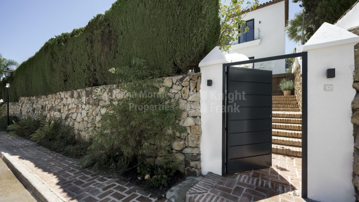 Encantadora casa en comunidad cerrada - Villa en venta en Marbella Country Club, Nueva Andalucia