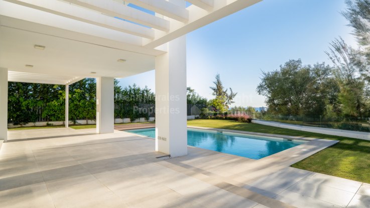 Belle maison avec vue sur le terrain de golf et la mer Méditerranée - Villa à vendre à Santa Clara, Marbella Est