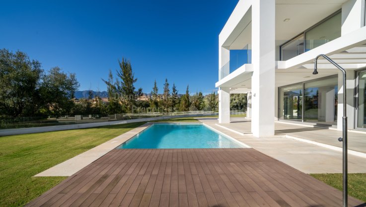Beautiful house with views of the golf course and the Mediterranean Sea - Villa for sale in Santa Clara, Marbella East