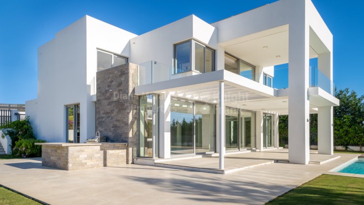 Schönes Haus mit Blick auf den Golf und das Mittelmeer - Villa zum Verkauf in Santa Clara, Marbella Ost