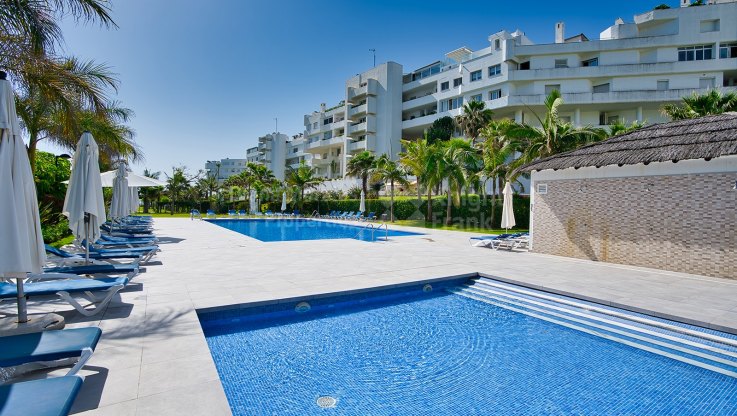 Flat in front line beach complex - Apartment for sale in Guadalmina Baja, San Pedro de Alcantara