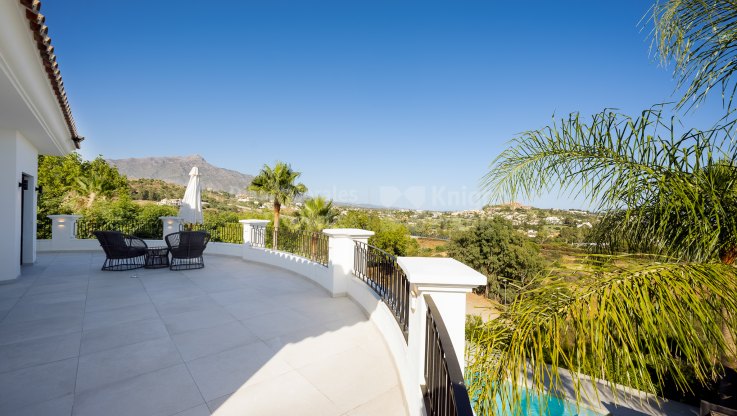 Preciosa villa familiar en La Quinta con vistas panorámicas - Villa en venta en La Quinta, Benahavis