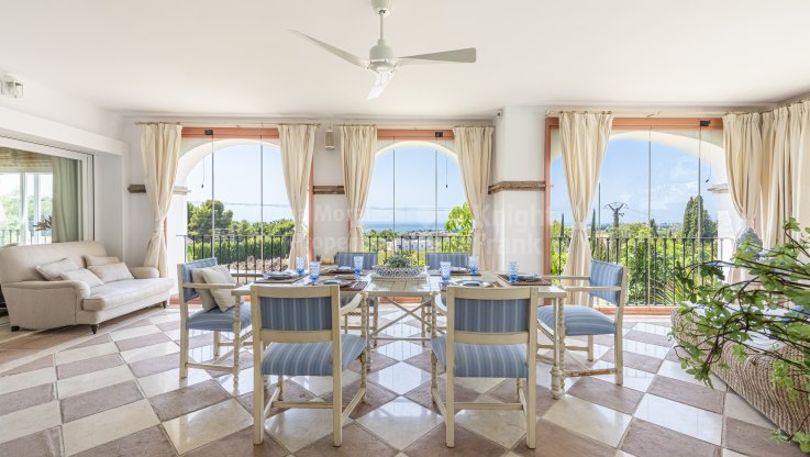 Apartment with sea views in the foothills of Sierra Blanca - Apartment for sale in Nagüeles, Marbella Golden Mile