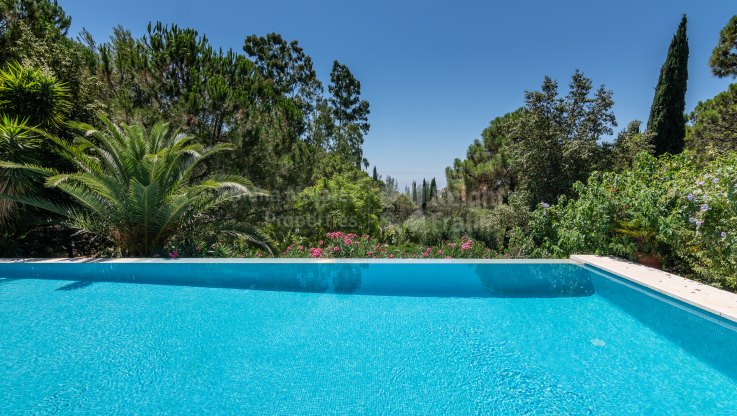 Beautiful villa with sea views in El Madroñal - Villa for sale in El Madroñal, Benahavis