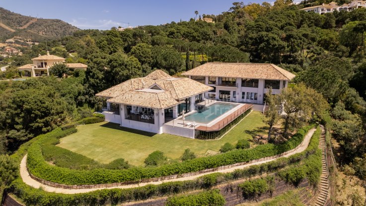 Magnificent architecture and world-class living - Villa for sale in La Zagaleta, Benahavis
