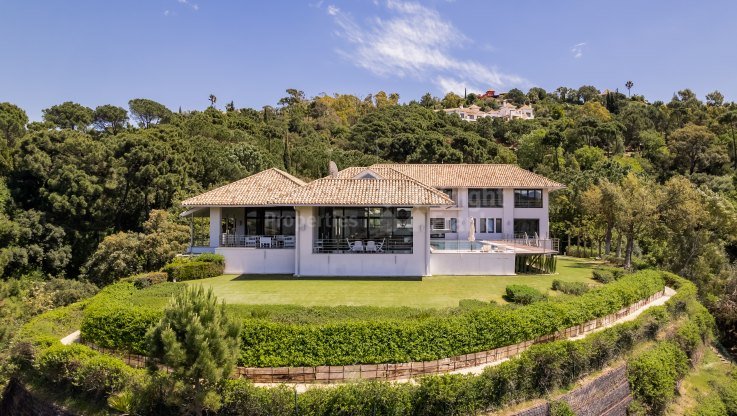 Magnificent architecture and world-class living - Villa for sale in La Zagaleta, Benahavis