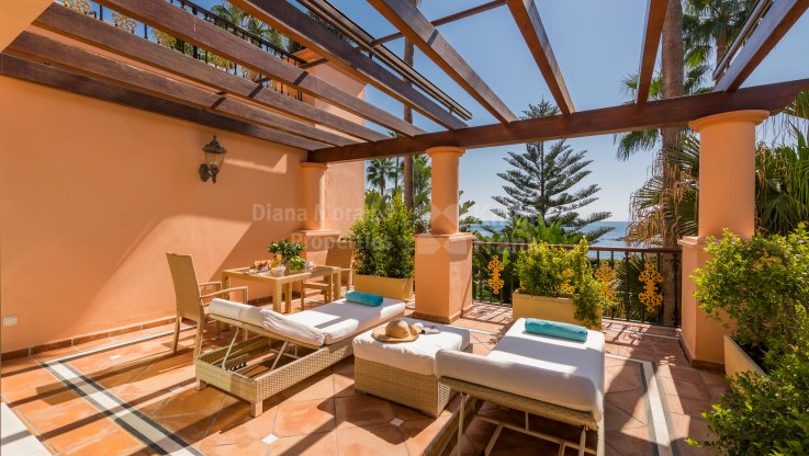 Maravilloso apartamento en planta baja frente al mar - Duplex Planta Baja en venta en Casa Nova, Marbella - Puerto Banus