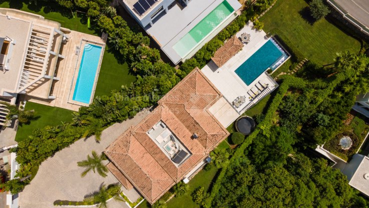 Preciosa casa con vistas panorámicas - Villa en venta en El Herrojo, Benahavis